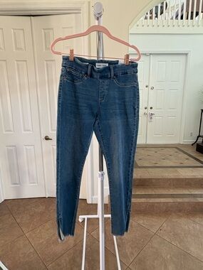 Tribal Jeans Relax Blue Mid-Rise Ankle Skinny Jeans | Raw Hem | Size 4 NWT